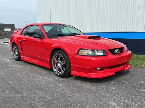 Used 2002 Ford Mustang GT RWD image 3