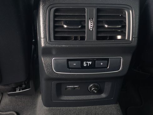 Used 2023 Audi SQ5 Premium Plus w/ Premium Plus Package image 19