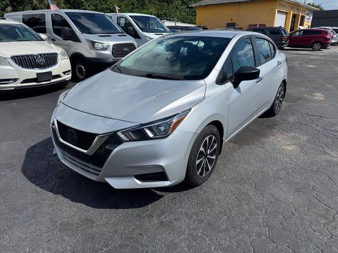 Used 2020 Nissan Versa S FWD image 4