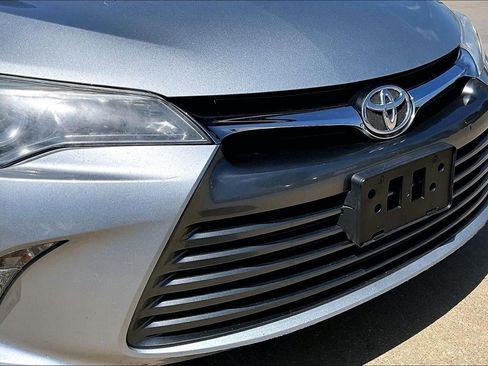 Used 2017 Toyota Camry XLE FWD image 33