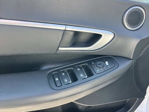 Used 2025 Hyundai Sonata SEL FWD image 23