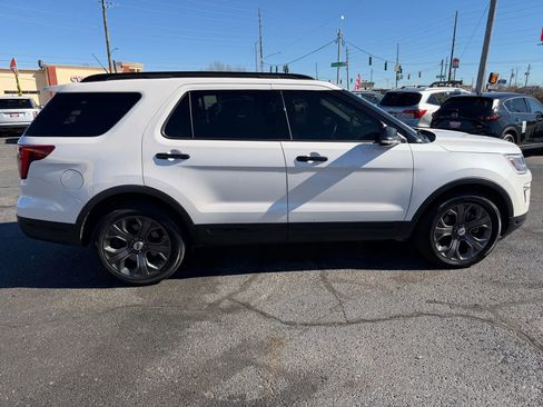 Used 2018 Ford Explorer Sport image 17