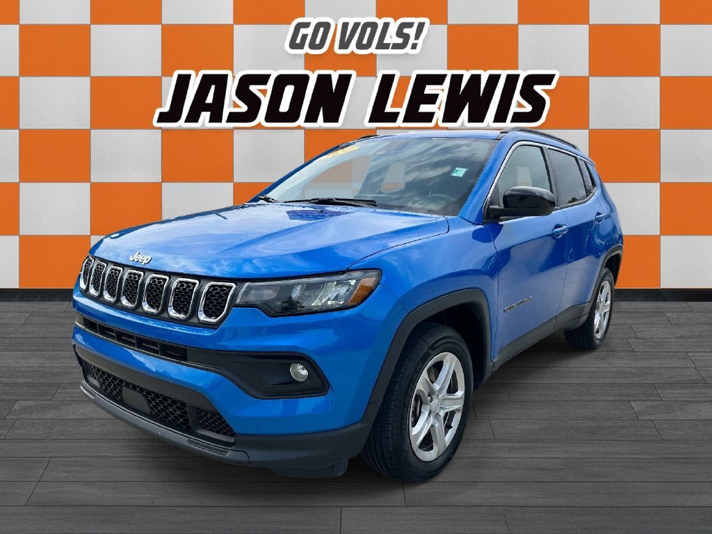 Used 2024 Jeep Compass Latitude AWD/4WD image 7