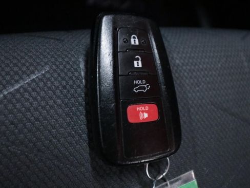 Used 2022 Toyota RAV4 XLE w/ Convenience Package AWD/4WD image 21