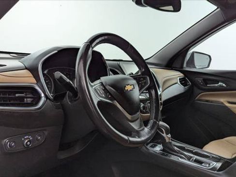 Used 2022 Chevrolet Equinox Premier AWD/4WD image 23
