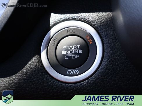 Used 2024 RAM 1500 Laramie AWD/4WD image 29