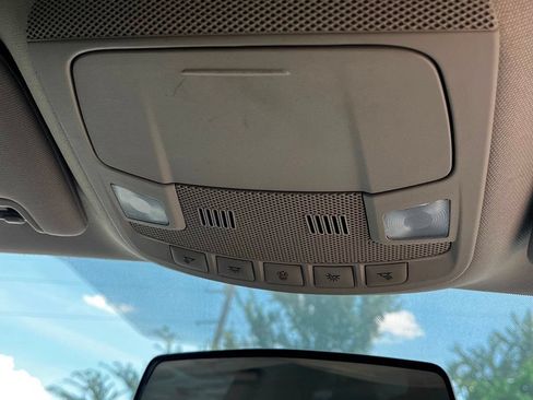 Used 2018 Ford Fusion SE w/ Fusion SE Technology Package FWD image 24