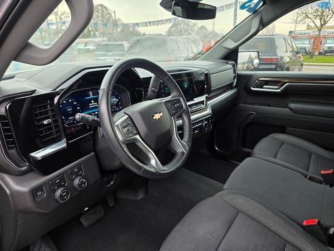 Used 2023 Chevrolet Silverado 1500 LT image 9