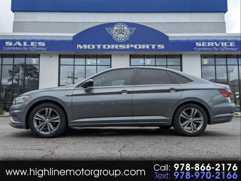 Used 2020 Volkswagen Jetta R-Line image 1