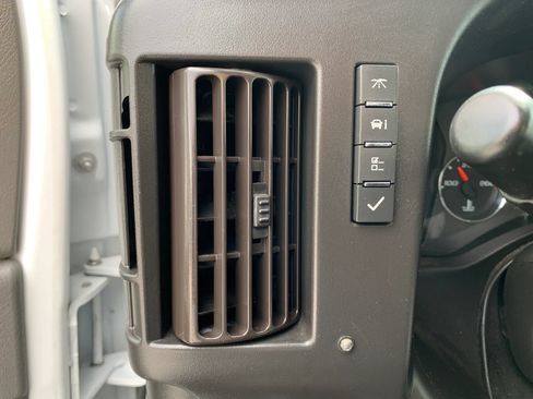 Used 2020 Chevrolet Express 3500 Extended w/ Driver Convenience Package RWD image 20