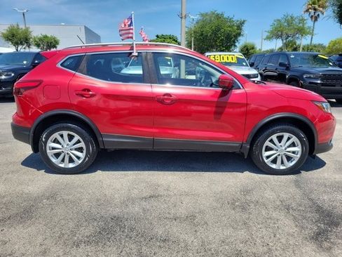 Used 2018 Nissan Rogue Sport SV w/ SV Technology Package FWD image 8