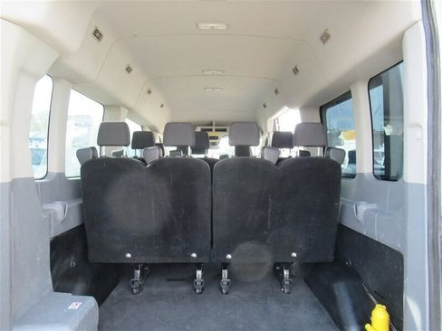 Used 2019 Ford Transit 350 XLT image 9