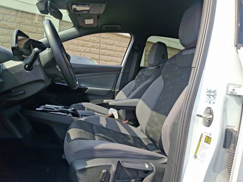 Used 2021 Volkswagen ID.4 Pro image 13