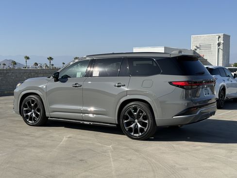 New 2026 Lexus TX 500h AWD image 10