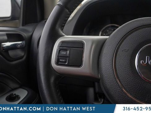 Used 2017 Jeep Compass High Altitude AWD/4WD image 10