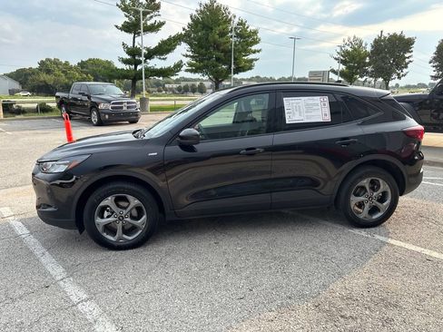 Used 2025 Ford Escape ST-Line Select AWD/4WD image 16