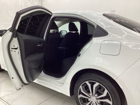 Used 2020 Toyota Corolla LE w/ Carpet Mat Package (TMS) FWD image 20
