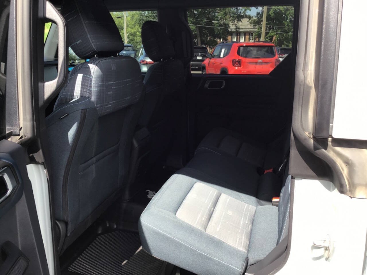 Used 2023 Ford Bronco Heritage Edition AWD/4WD image 18