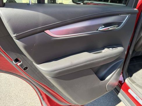 Used 2025 Cadillac XT6 Luxury AWD/4WD image 14
