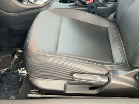 Used 2013 Volkswagen Beetle 2.5 image 13