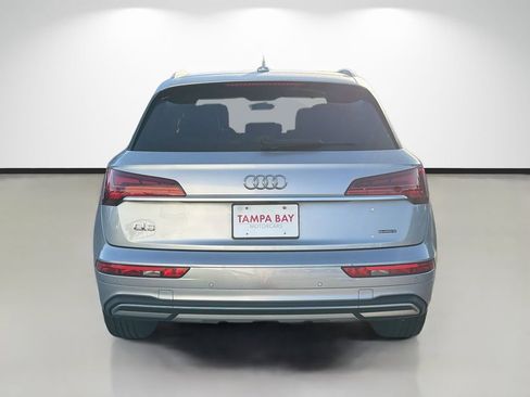 Used 2023 Audi Q5 2.0T Premium w/ Convenience Package AWD/4WD image 4