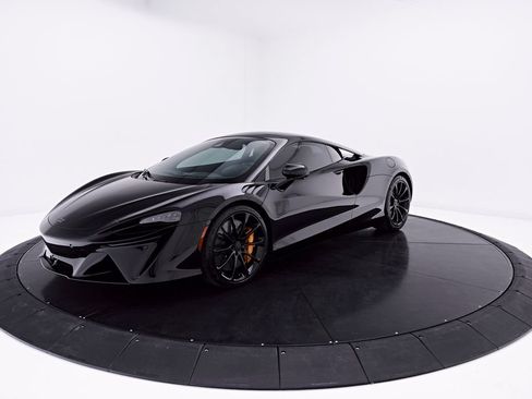 Used 2026 McLaren Artura RWD image 14