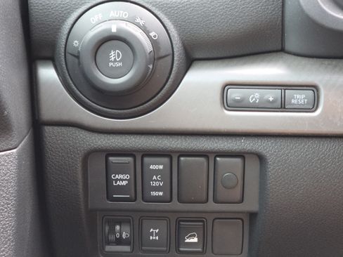 Used 2021 Nissan Titan PRO-4X w/ Off Road Protection Package AWD/4WD image 13