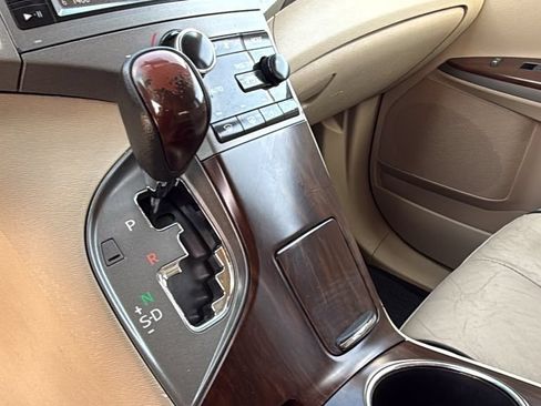 Used 2013 Toyota Venza LE FWD image 29