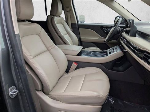 Used 2023 Lincoln Aviator AWD w/ Class IV Trailer Tow Package image 22