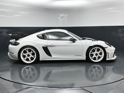 Certified 2024 Porsche 718 Cayman GT4 RS RWD image 9