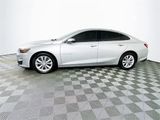 Used 2022 Chevrolet Malibu LT image 4