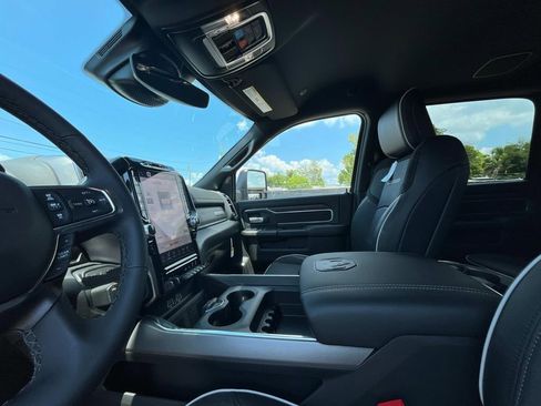 New 2026 RAM 2500 Laramie w/ Sport Appearance Package AWD/4WD image 6