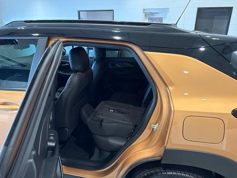 Used 2024 Chevrolet TrailBlazer RS w/ Driver Confidence Package AWD/4WD image 19