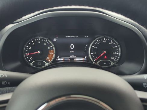 Used 2022 Jeep Renegade Limited w/ Sun, Sound & Wheels Group image 16