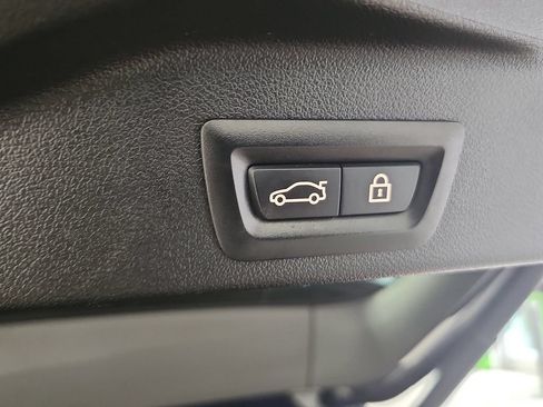 Used 2022 BMW X5 M50i AWD/4WD image 32