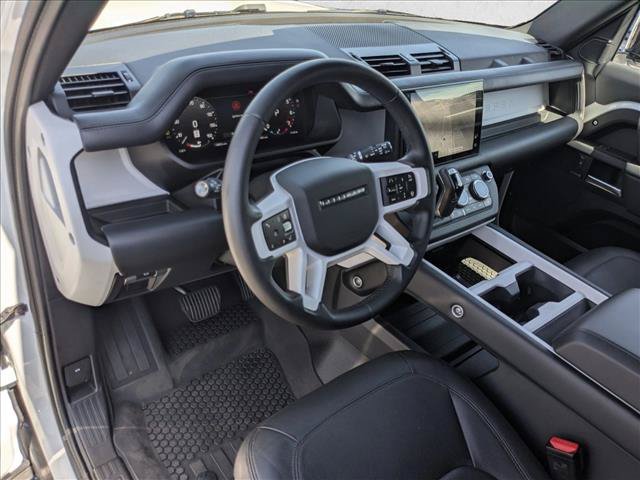 Used 2025 Land Rover Defender 110 X-Dynamic SE AWD/4WD image 10
