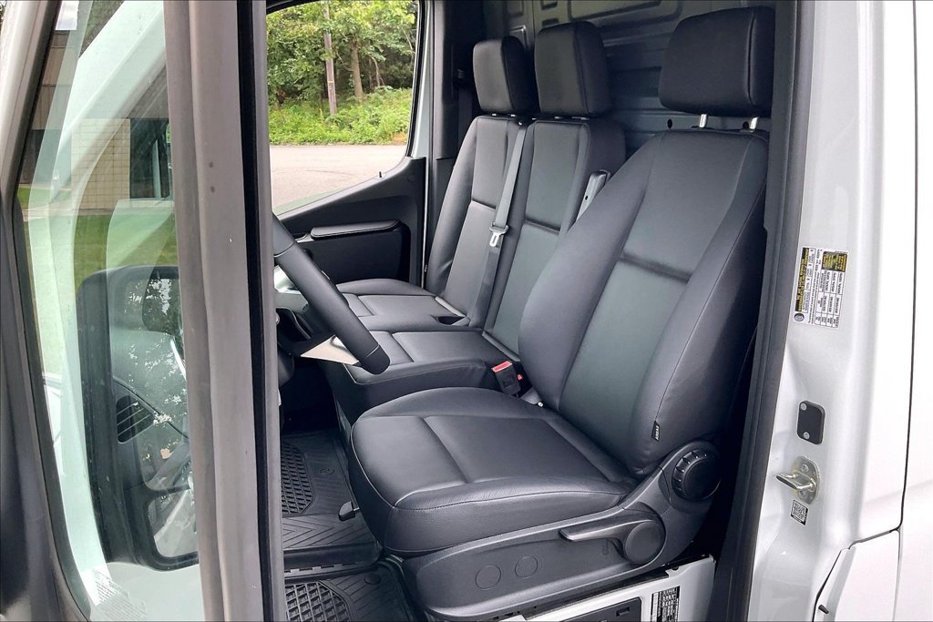 Used 2026 Mercedes-Benz Sprinter 3500 image 16