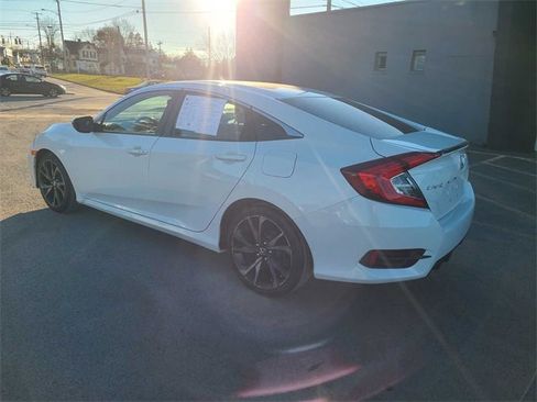 Used 2019 Honda Civic Sport image 9