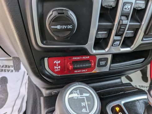 Used 2018 Jeep Wrangler Unlimited Rubicon AWD/4WD image 27