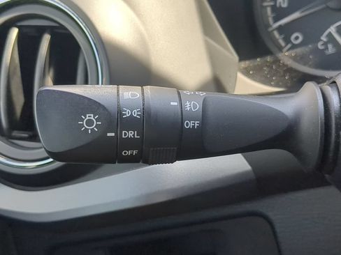 Used 2017 Toyota Tacoma TRD Sport w/ Tow Package RWD image 26