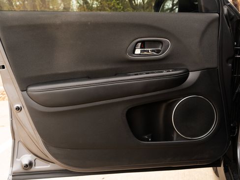 Certified 2022 Honda HR-V EX image 37