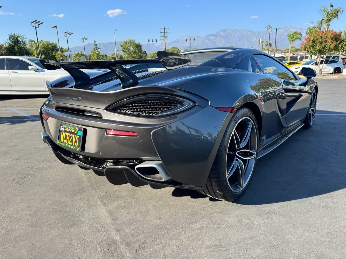 Used 2019 McLaren 570S Spider RWD image 6