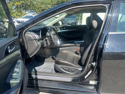 Used 2021 Nissan Maxima 3.5 SV w/ Floor Mat Group image 9