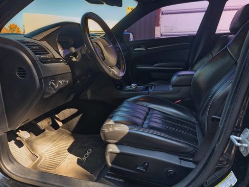 Used 2019 Chrysler 300 S image 13