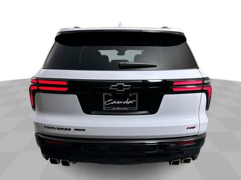 New 2026 Chevrolet Traverse RS w/ LPO, Floor Liner Package AWD/4WD image 7