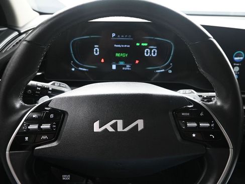 Certified 2023 Kia Niro EX Touring image 15
