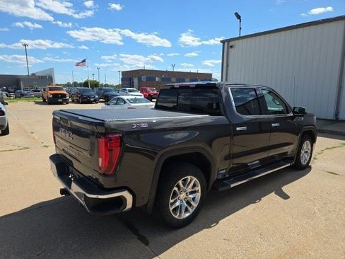 Used 2021 GMC Sierra 1500 SLT w/ SLT Premium Plus Package AWD/4WD image 8