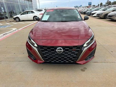 Certified 2025 Nissan Altima 2.5 SR w/ SR Premium Package FWD image 10