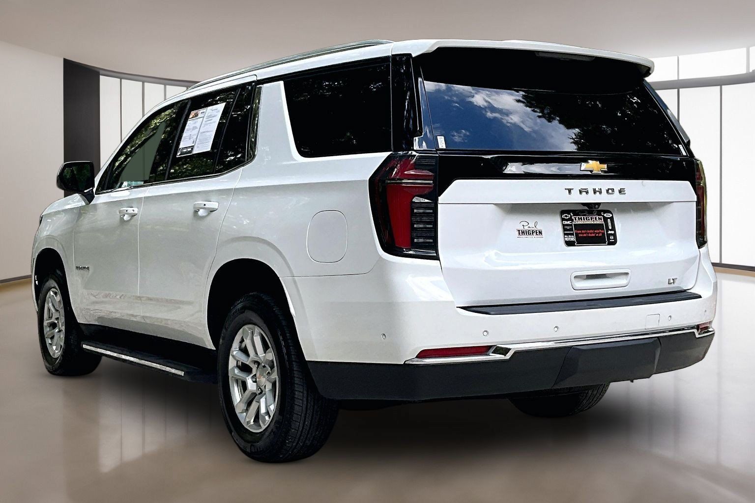 Used 2025 Chevrolet Tahoe LT RWD image 5