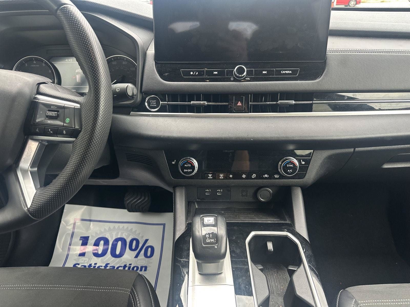 Used 2025 Mitsubishi Outlander AWD image 30